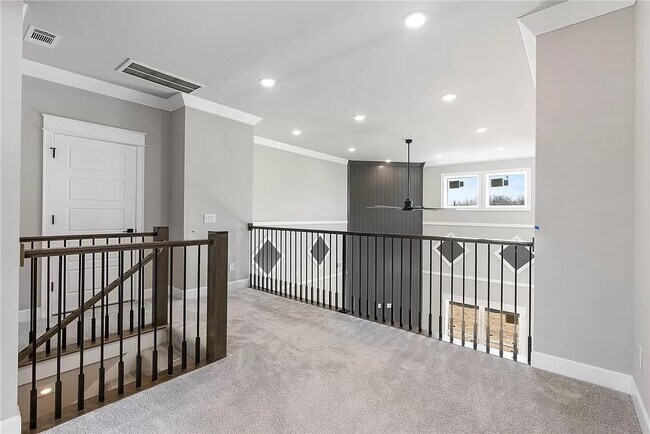 SLE L 30-Aspen-16-Loft 2.jpg