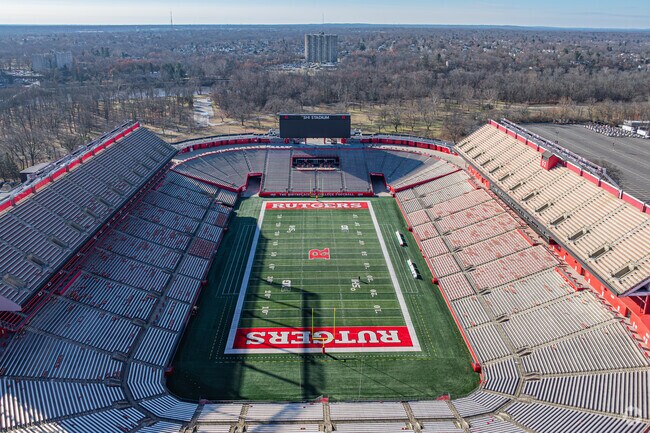 Rutgers University football is part of the Big 10 conference.
