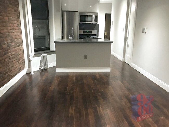 246 Mott St unit 17, New York, NY 10012 - photo 2