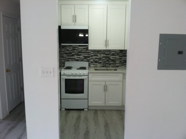 208 Undercliff Ave unit B7, Edgewater, NJ 07020 - photo 7
