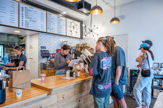 Steadfast Cafe in Newland is a charming, family-owned cafe that serves delicious breakfast, pastries, smoothies, and coffee.