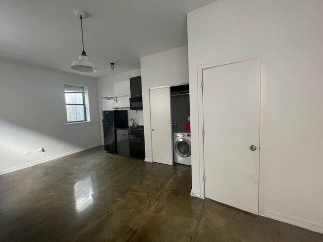 4606 N Malden St unit 1140-218, Chicago, IL 60640 - photo 4