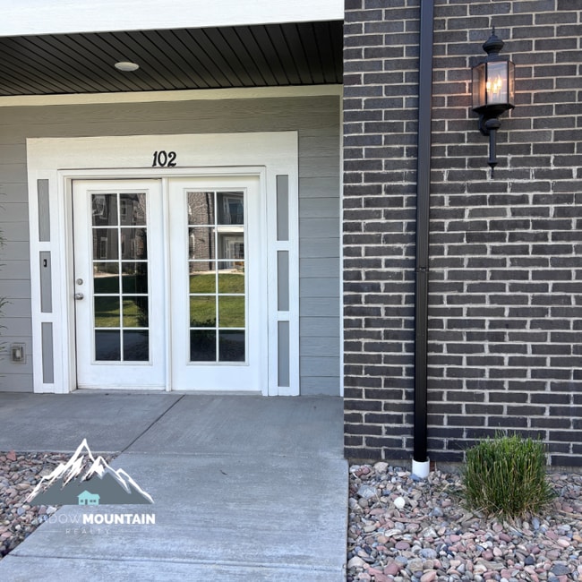 1558 N 160 W unit 102, Logan, UT 84341 - photo 2