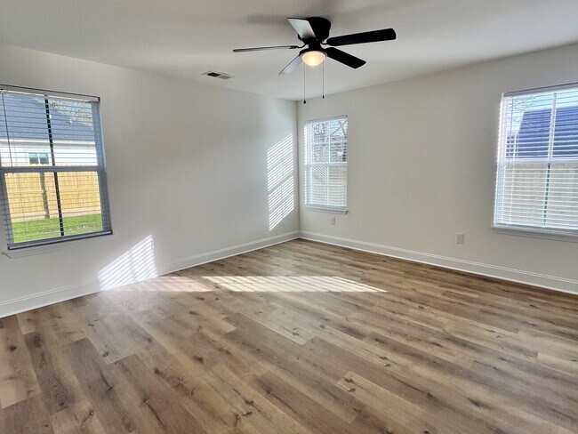 121 Otis St, Jackson, TN 38301 - photo 5