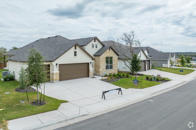 HighPointe offers newly constructed homes in various designs and sizes for all families.