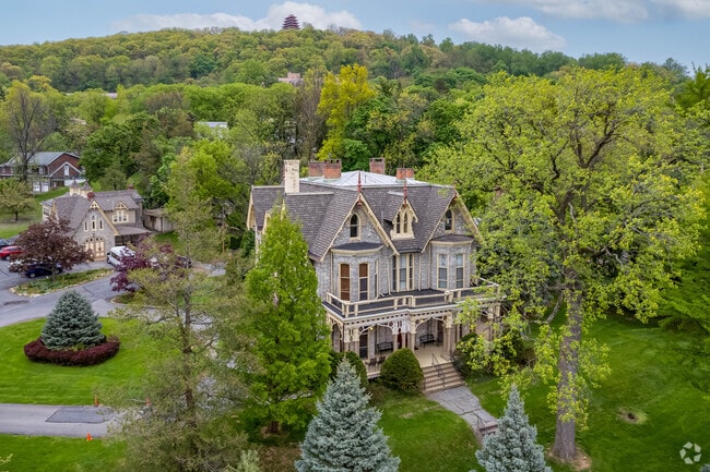 The historic Hawthorne House is located in District 8.