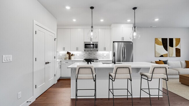 12140 SW Trask St, Beaverton, OR 97007 - photo 2