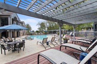 1080 W Main St, Hendersonville, TN 37075