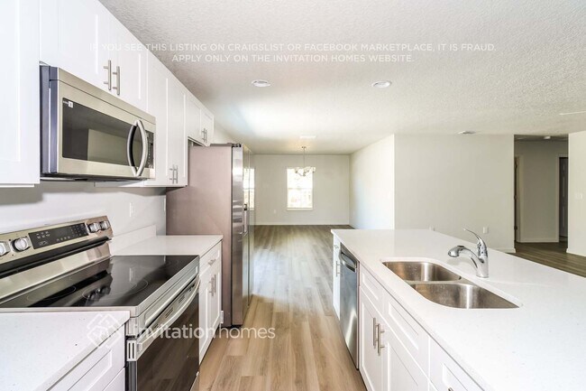 720 Glendale Ave NW, Palm Bay, FL 32907 - photo 5