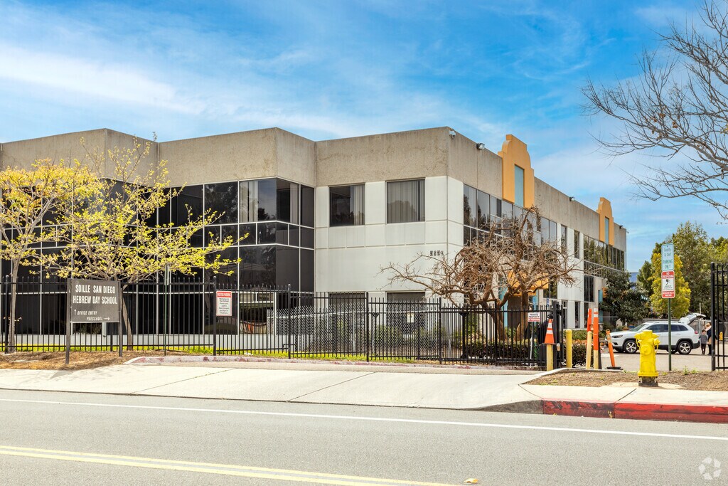 Soille San Diego Hebrew Day School in Serra Mesa Neighborhood.