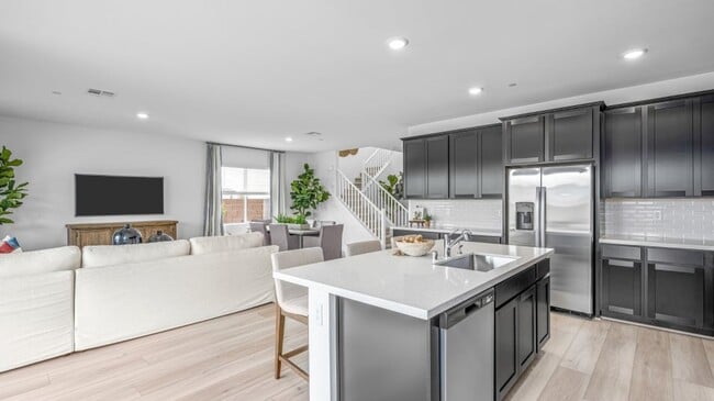 538 Francesca Crest St, Henderson, NV 89011 - photo 7