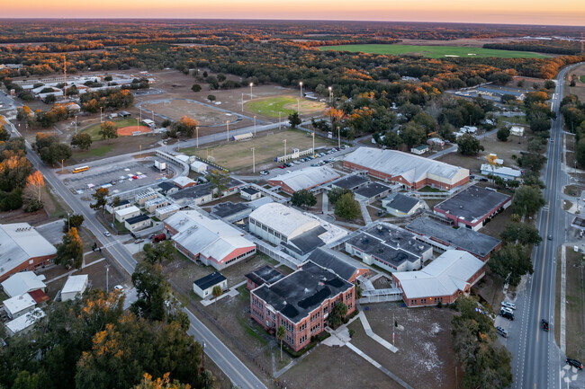 Bell High School offers a premier athletics program.
