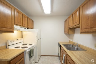 4420 N 7th St, Lincoln, NE 68521