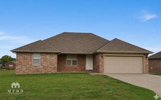 308 W Grace St, Republic, MO 65738