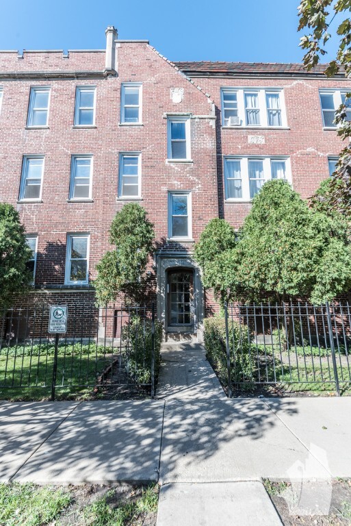 3000 N Whipple St Unit 3000-2, Chicago, IL 60618