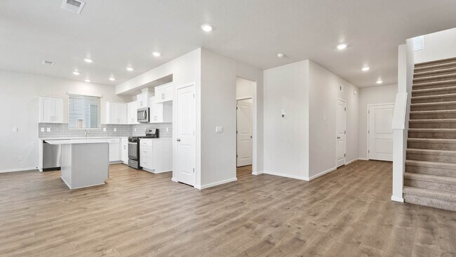 61155 Splendor Ln, Bend, OR 97702 - photo 4