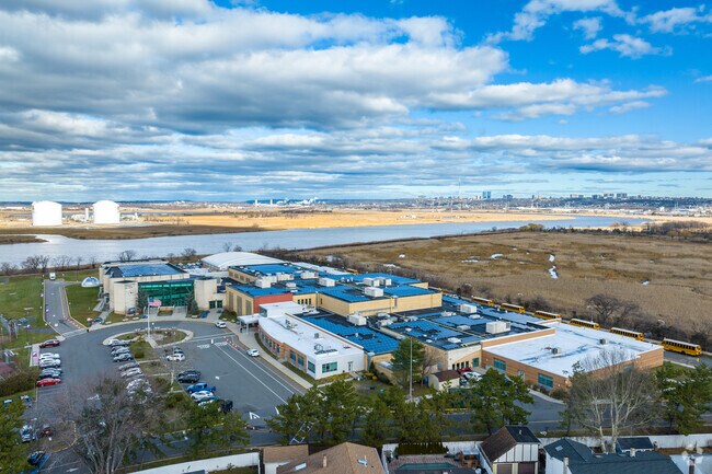 Secaucus Middle School is a community of learners, building a brighter future together.