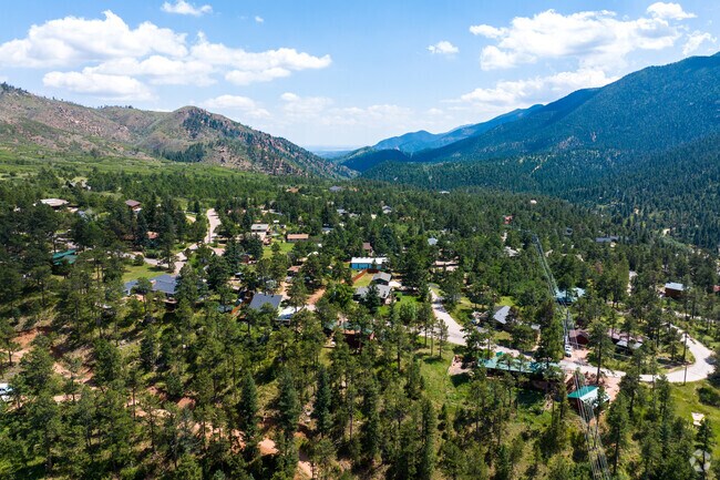 Cascade-Chiptia Park Neighborhood is in between Manitou Springs and Woodland Park.