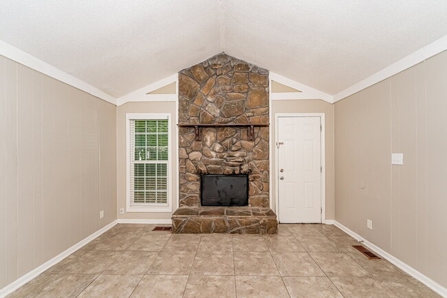 2538 Martin Cir, Birmingham, AL 35235 - photo 3