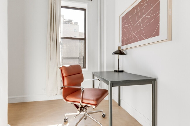 244 W 72nd St unit FL4-ID2206, New York, NY 10023 - photo 4