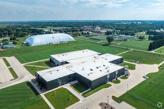 Great educational courses are available at Sioux Center High School in Sioux Center.