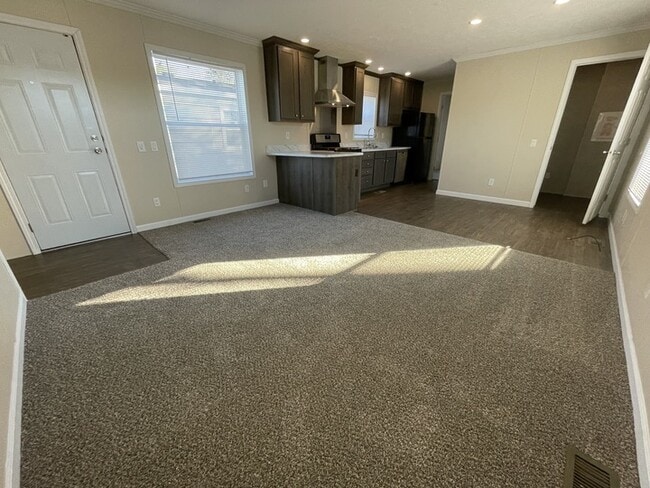 38054 Versailles St, Clinton Township, MI 48038 - photo 2