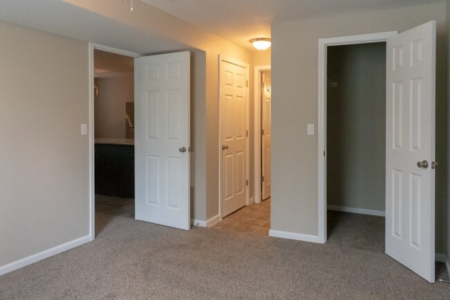 Wilson.Ave.Interior.5