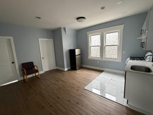 26 Leo Place unit 3, Newark, NJ 07108 - photo 7