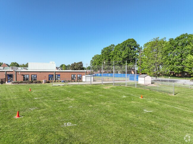 Concordia Christian Day School has a student-teacher ratio of 18 to 1.