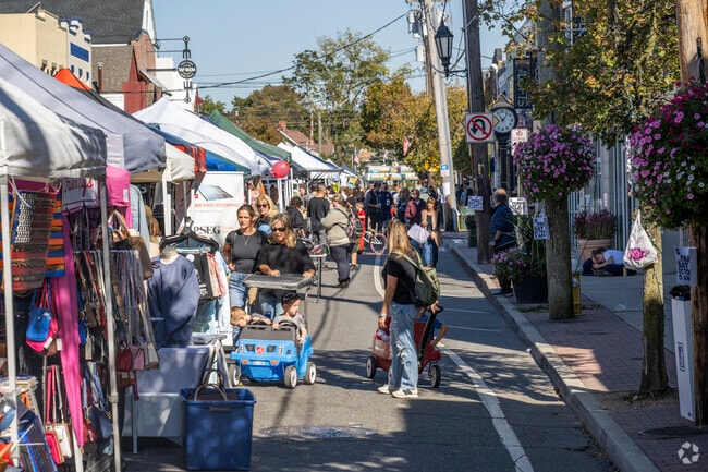 Join neighbors and community members to support the neighborhood at the Farmingdale Fair .