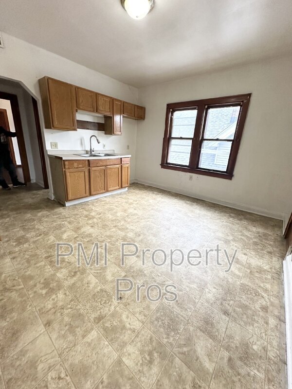4415A N 29th St, Milwaukee, WI 53209