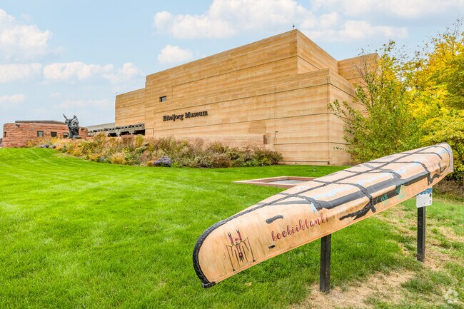 Explore the rich heritage of the American West at Eiteljorg Museum in Canal-White River Downtown