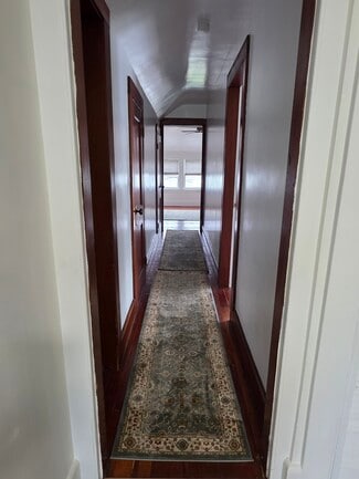 164 Laurel Place Unit Laurelplace, Bridgeport, CT 06604