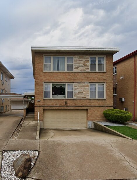 9227 S Cregier Ave Unit 2, Chicago, IL 60617