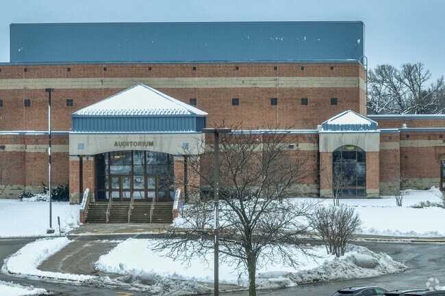 Saint Charles North High School is apart of the Farmington-Fox River Valley neighborhood.