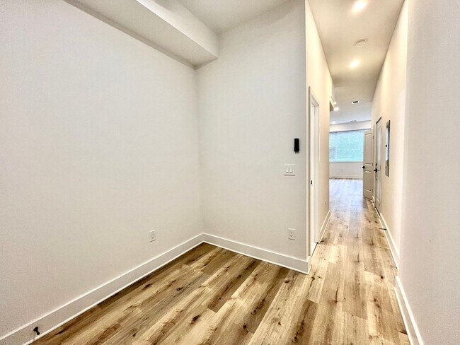 1802 11th St NW unit 2A, Washington, DC 20001 - photo 6