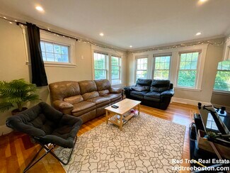 896 Fellsway Unit 2, Medford, MA 02155