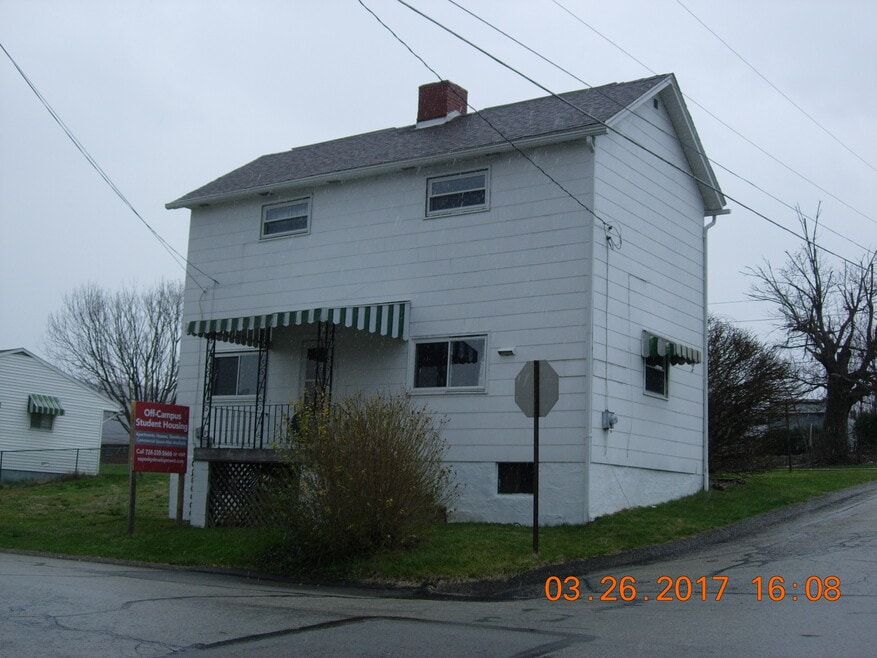 698 High St, California, PA 15419 - photo 1