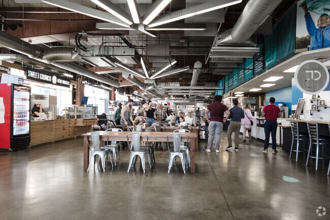 Enjoy a night out with family at the 7th Street Market Restaurant.