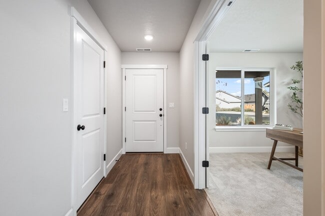 1144 NW Varnish Ave, Redmond, OR 97756 - photo 7