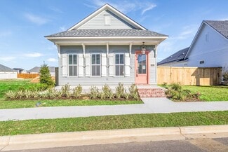 111 Appleton Ln, Youngsville, LA 70592