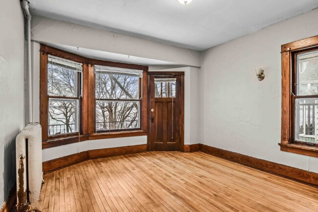 933 Spaight St unit 6, Madison, WI 53703 - photo 6