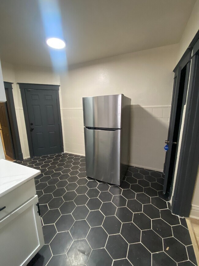 2037 Maury Ave unit A, St. Louis, MO 63110 - photo 6