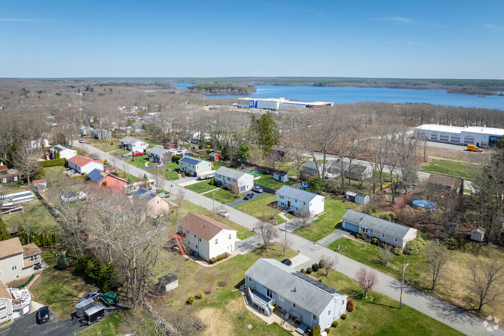 Neighborhood_NH_Oak Grove Village_561704_P2_042225_001_042325