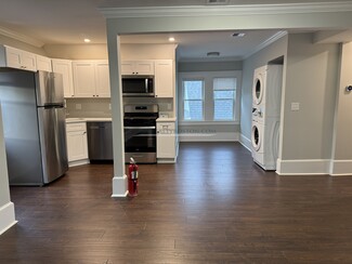 66 Church St Unit 4, Waltham, MA 02452