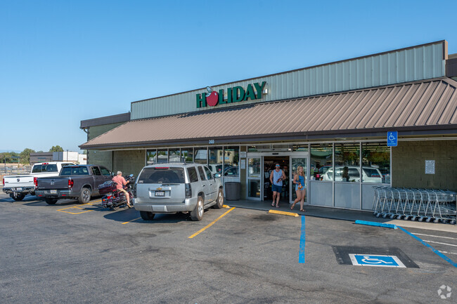 Holiday Market is a popular grocery store in Oak Haven.