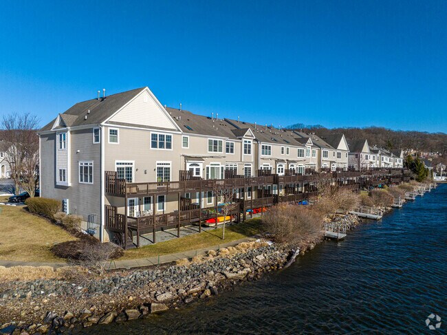Luxury condos in Mt. Arlington on Lake Hopatcong.