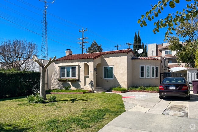 Spanish style homes are common in Grandview.