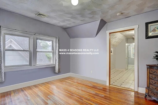 1 Gannett St unit 2, Dorchester, MA 02121 - photo 7