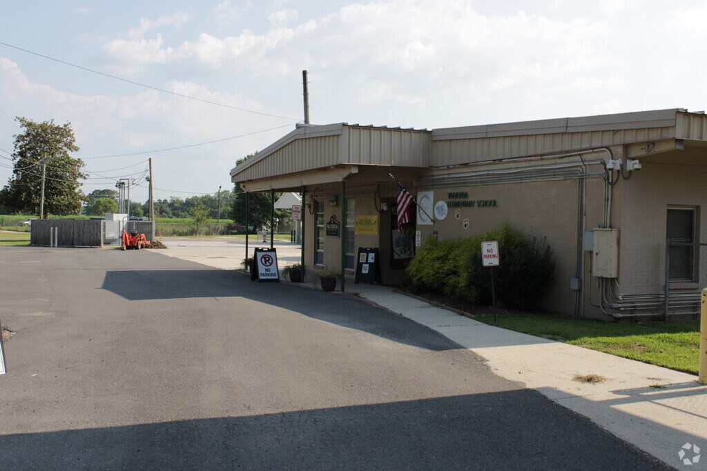Main entrance to Valverda Elementary School in Maringouin LA